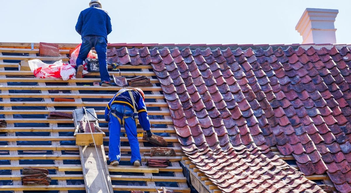 Read more about the article How Long Does a Roof Replacement Take in Rowlett? A Day-by-Day Timeline